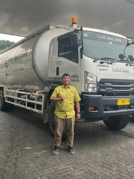 sales isuzu jakarta pusat